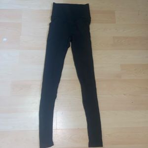 Lululemon size 4